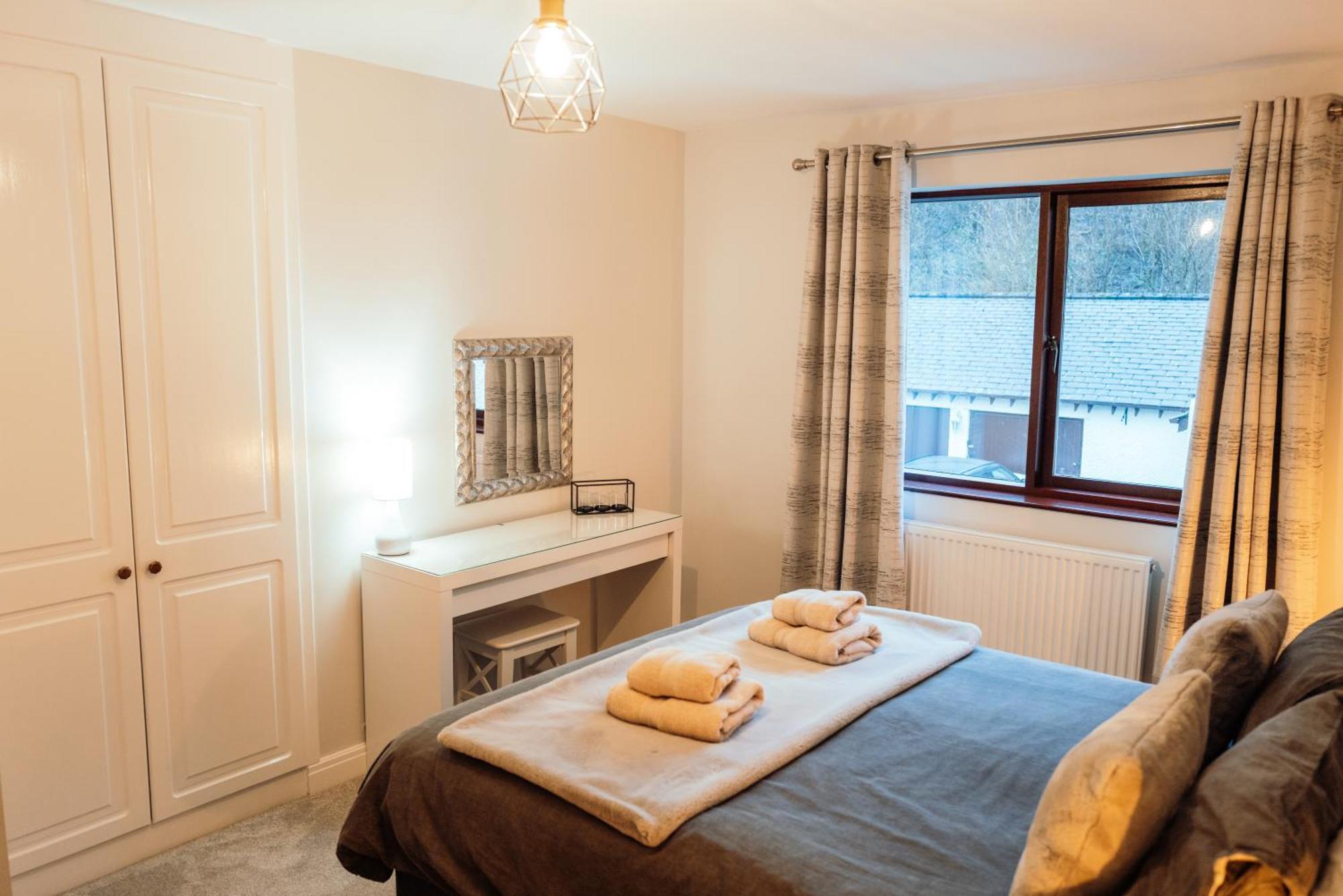Bellman'S Hideaway With Lake View, Pet Friendly Bowness-on-Windermere Exterior photo