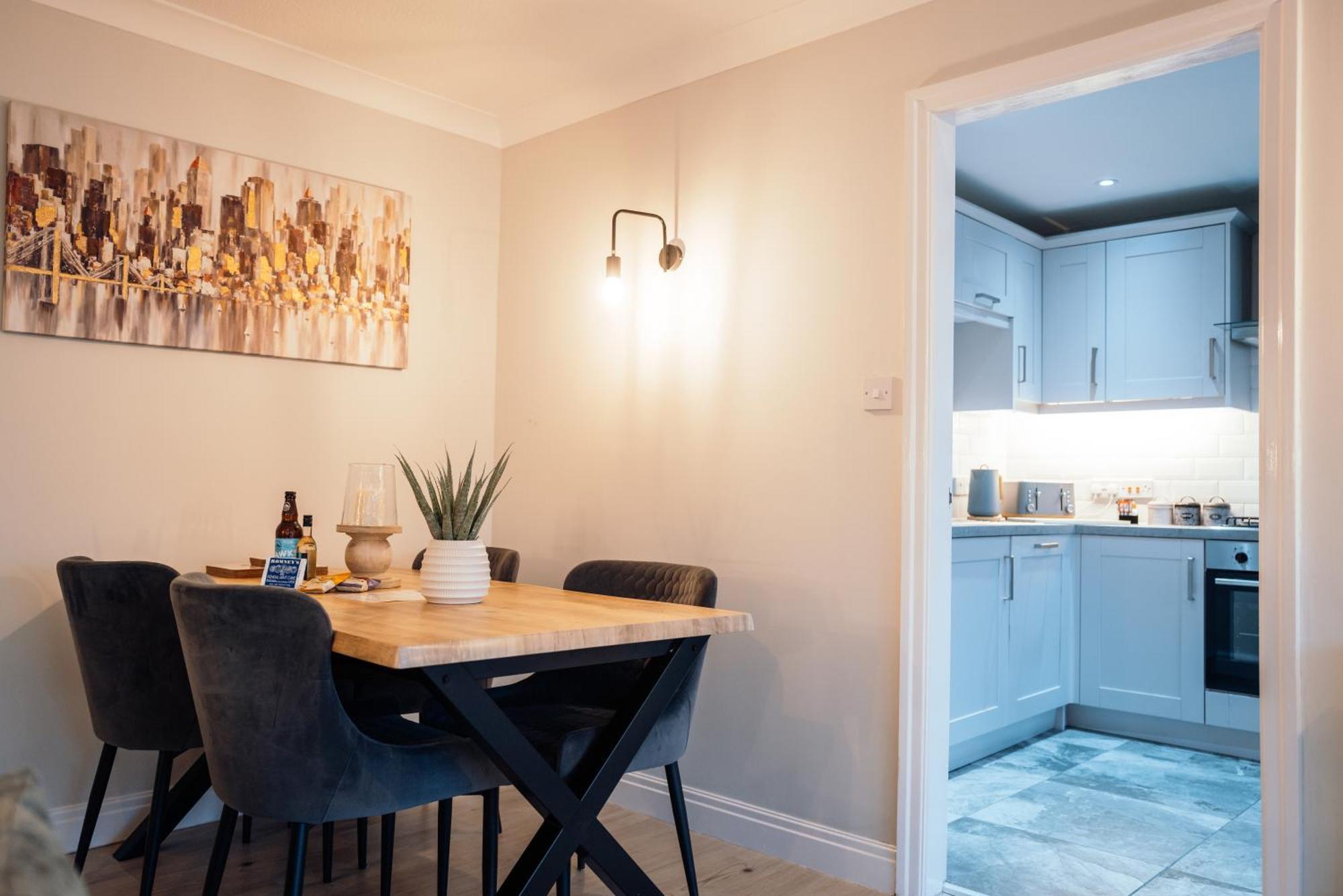 Bellman'S Hideaway With Lake View, Pet Friendly Bowness-on-Windermere Exterior photo