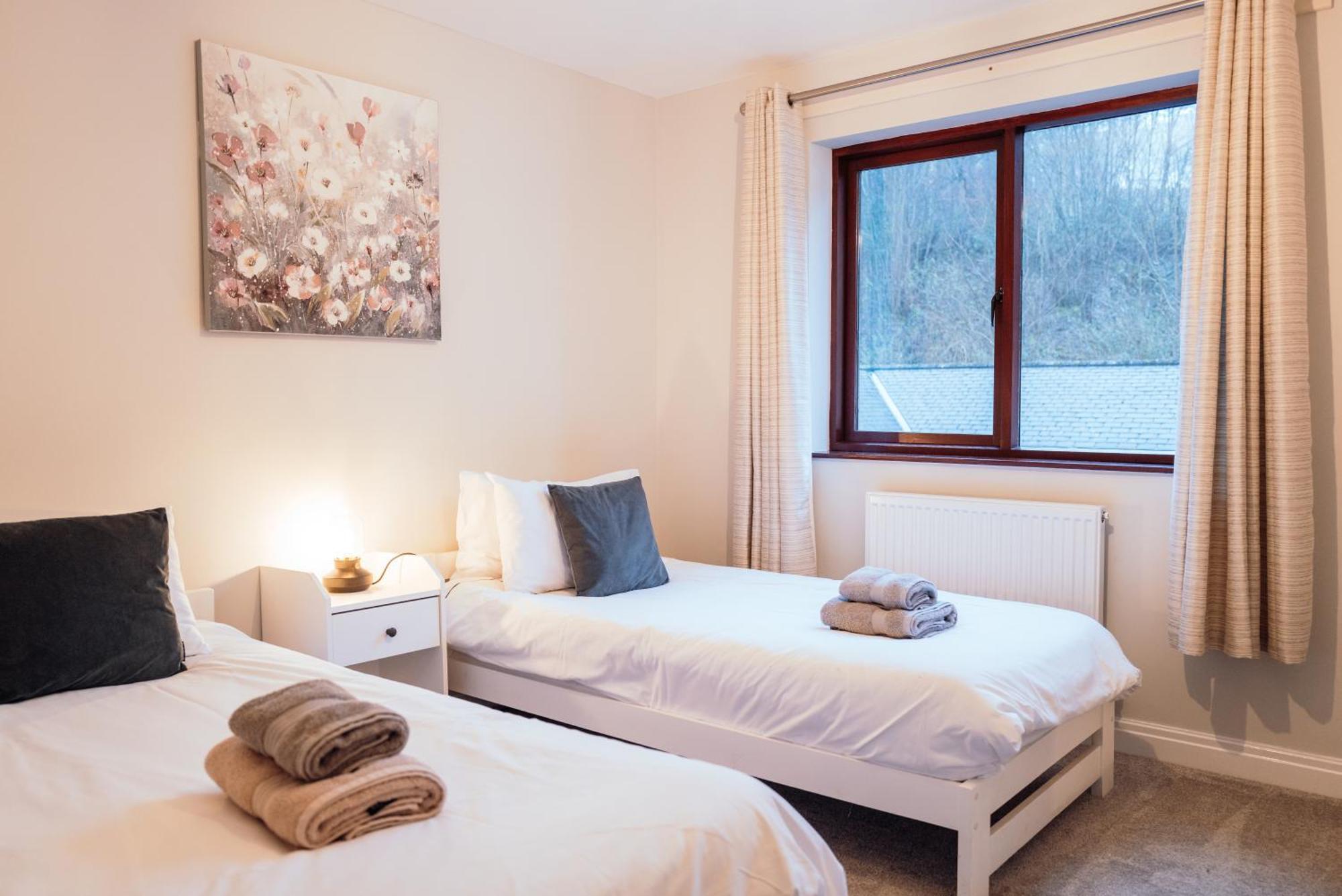Bellman'S Hideaway With Lake View, Pet Friendly Bowness-on-Windermere Exterior photo