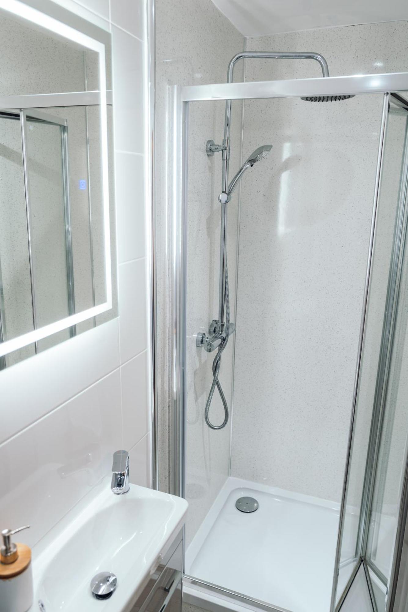Bellman'S Hideaway With Lake View, Pet Friendly Bowness-on-Windermere Exterior photo